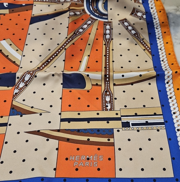 Hermès Silk La Berline Bayadere 90 Scarf - Picture 9 of 14